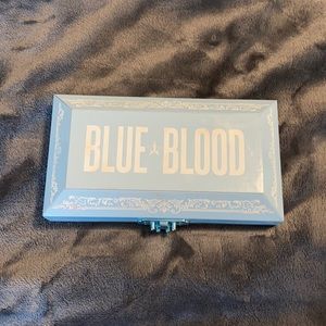 Jeffrey star blue blood eyeshadow palette